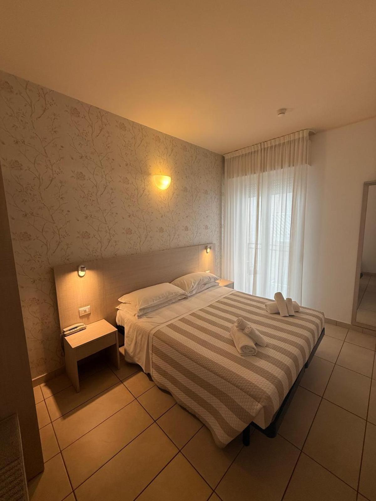 Hotel Berenice Ρίμινι Εξωτερικό φωτογραφία