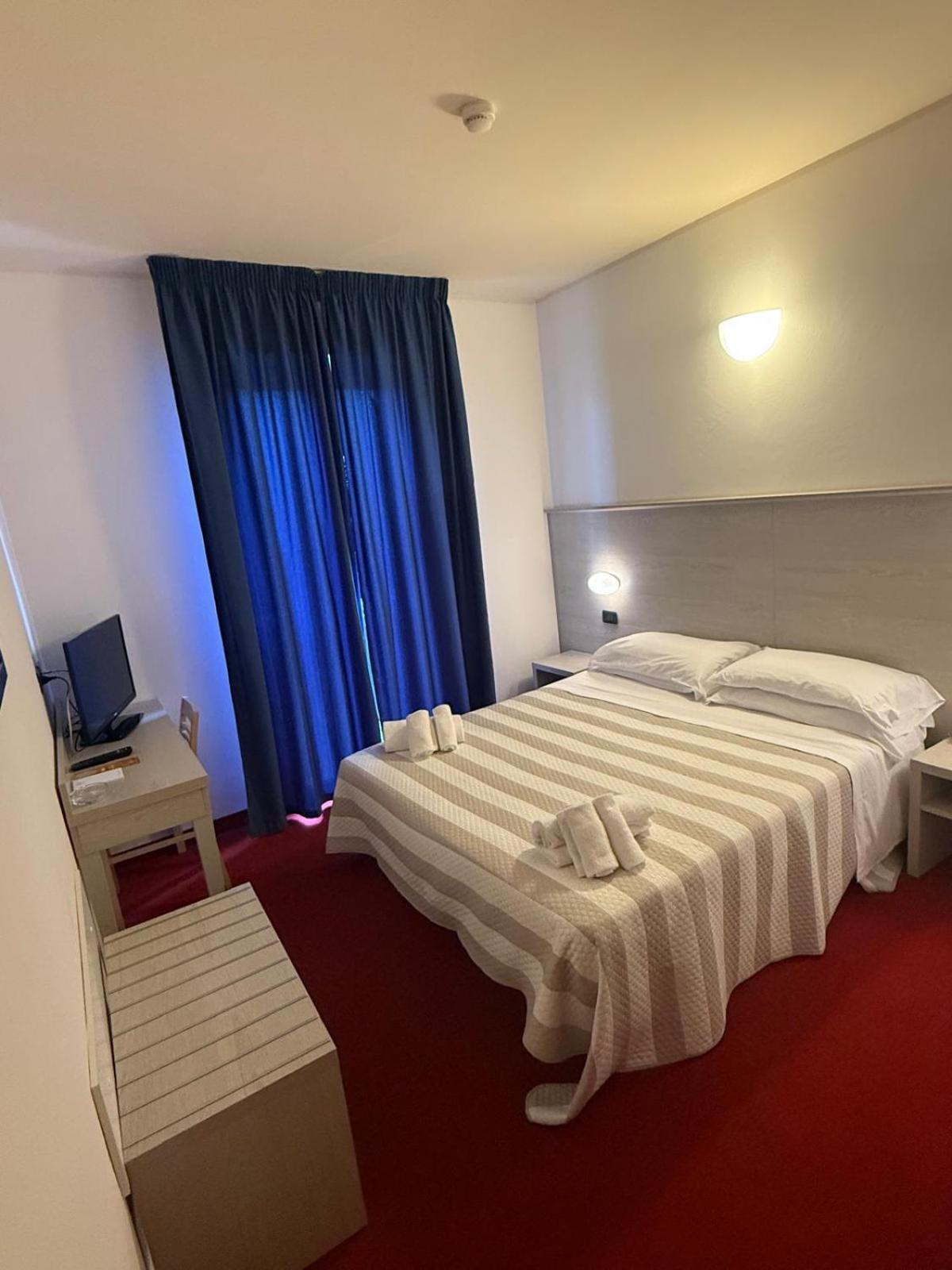 Hotel Berenice Ρίμινι Εξωτερικό φωτογραφία