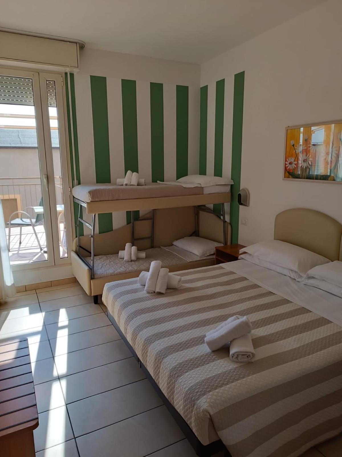 Hotel Berenice Ρίμινι Εξωτερικό φωτογραφία