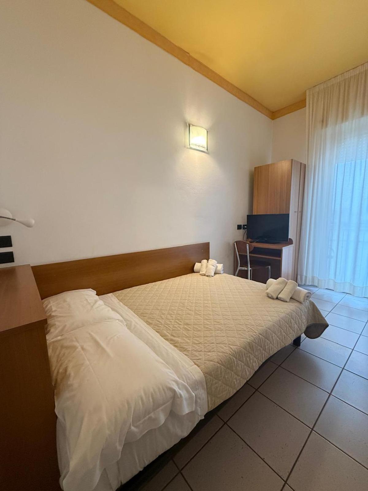 Hotel Berenice Ρίμινι Εξωτερικό φωτογραφία